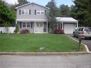 225 Babylon St, Islip Terrace, NY 11752