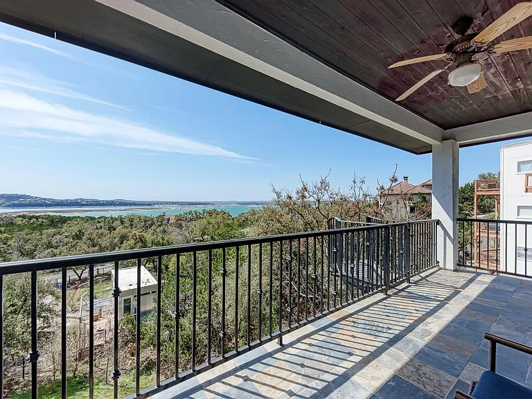 13803 Lake View Dr — Photo 32