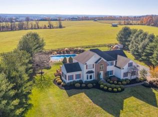 24 Amwell Rd, Ringoes, NJ 08551