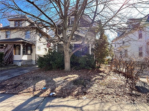 3rd image of 481 Lexington Ave