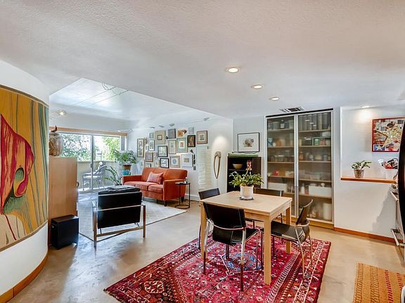 351 E Thomas Rd Unit D302-large-004-3-Ki