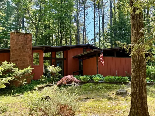 66 Stony Hill Rd, Amherst, MA 01002