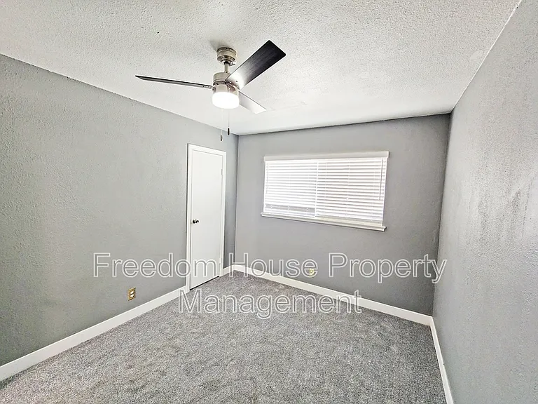 5409 Mountain View Dr — Photo 13