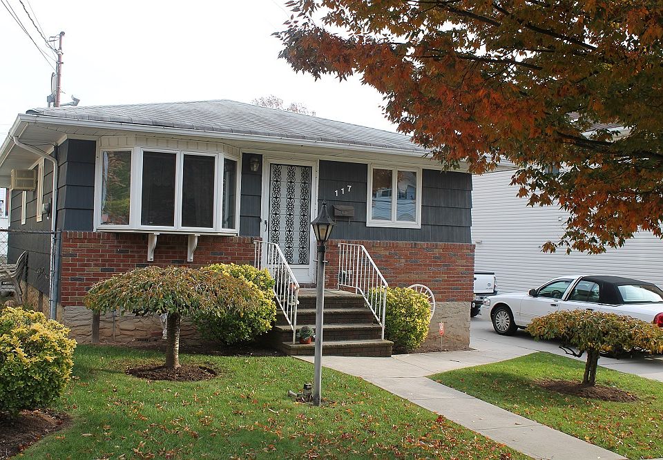 1st image of 117 Beacon Ave