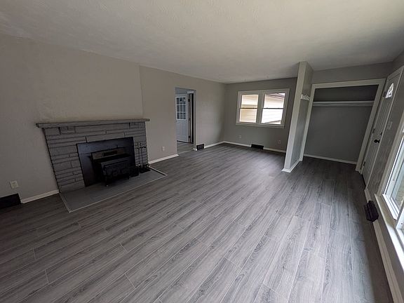 4th image of 5121 Wilson Ave