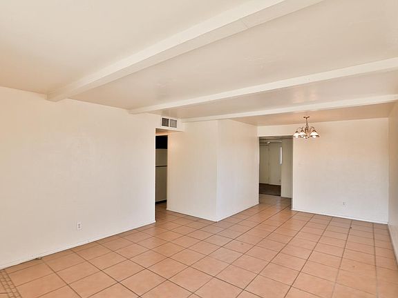 5th image of 3302 W Solano Dr S