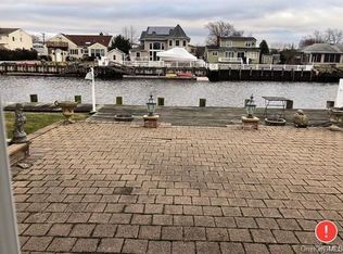 131 Forest Ave, Massapequa, NY 11758