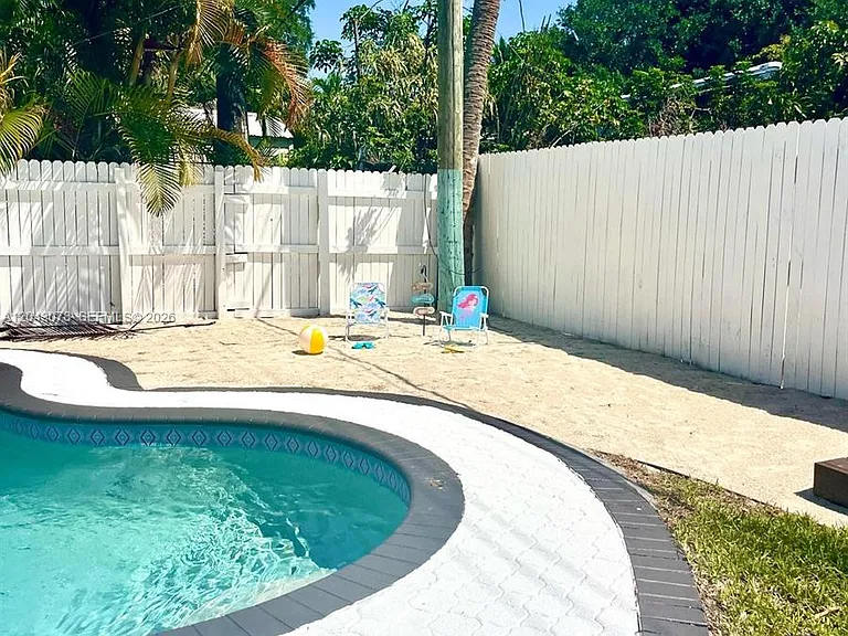 1524 SW 32nd Ct — Photo 47