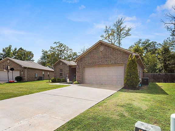 4th image of 28 Timber Ln