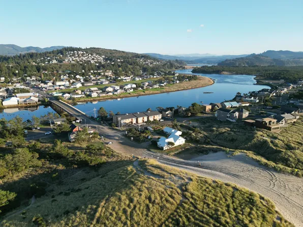 6045 Pacific Ave #202, Pacific City, OR 97135