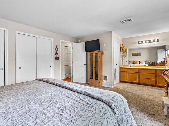 5th image of 2049 NW Ivy Pl