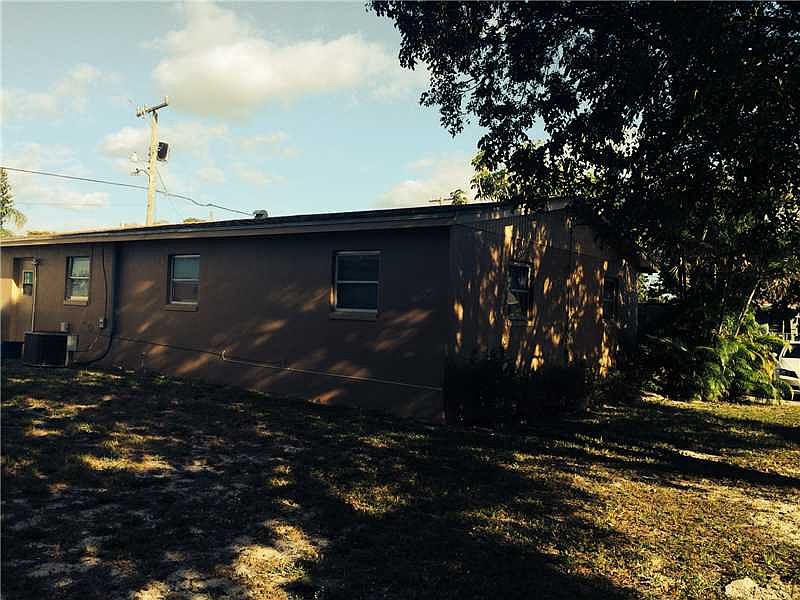2nd image of 1585 W 34th St
