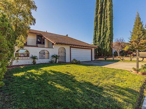 2nd image of 8106 Stacey Hills Dr