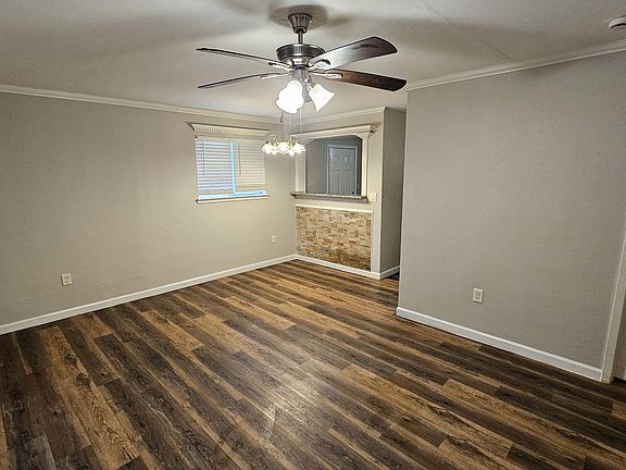 4th image of 11046 Spottswood Dr