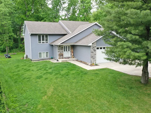1930 Loganberry Ln, Crown Point, IN 46307
