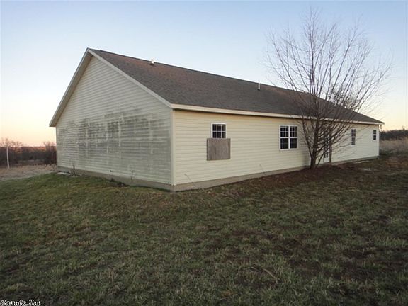 5th image of 555 Nelson Ln