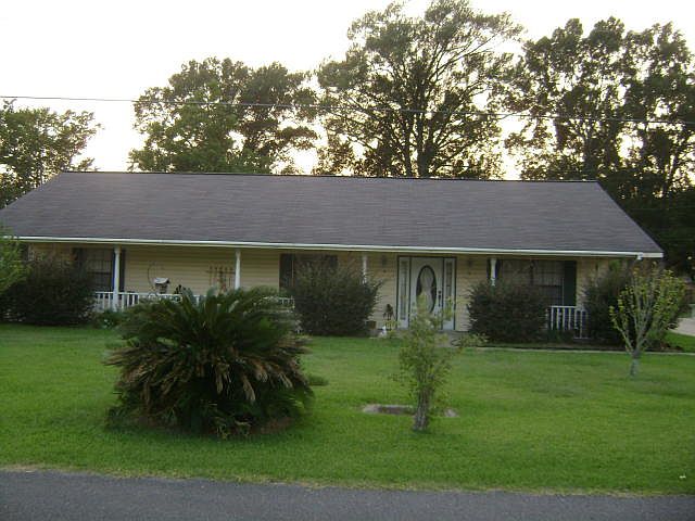 1st image of 402 Nita St