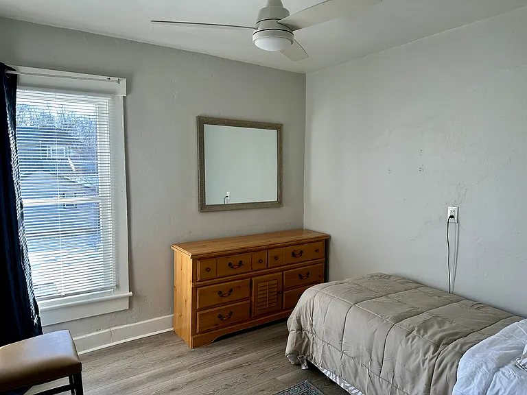 11 E Mill St — Photo 8