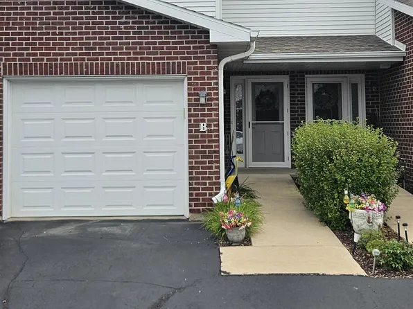 1903 Riverside Dr Unit B, Suamico, WI 54313