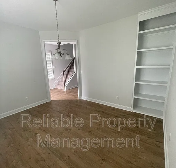 237 Brisbane Dr — Photo 4