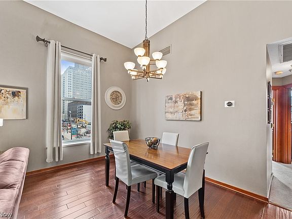 4th image of 408 W Saint Clair Ave APT 305