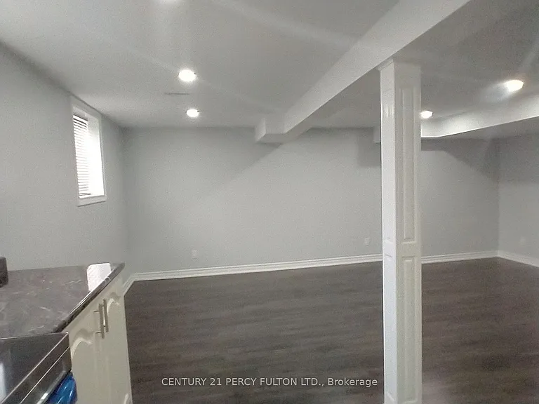401 Anderson St — Photo 6