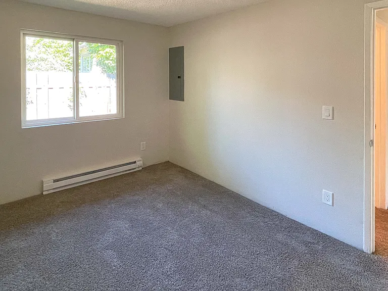 6106 SE Boise St — Photo 36
