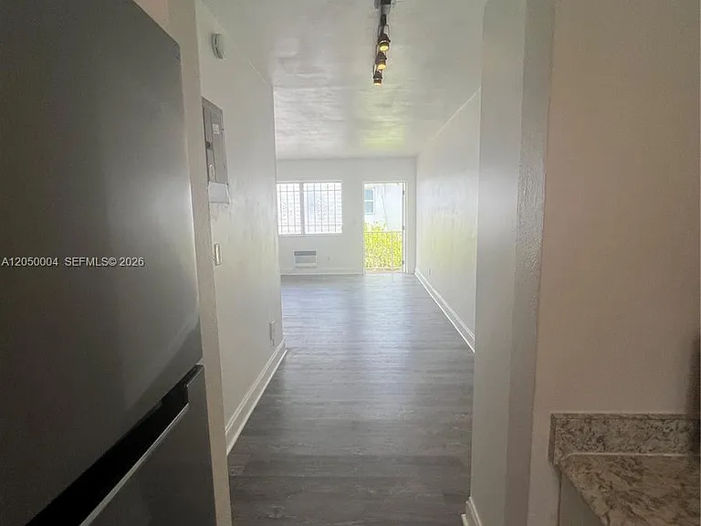 7720 Harding Ave #9 — Photo 19