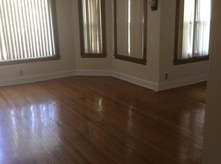 7637 S Phillips Ave, Chicago, IL 60649