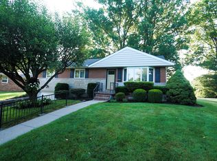 565 Cedar Ln, Batesville, IN