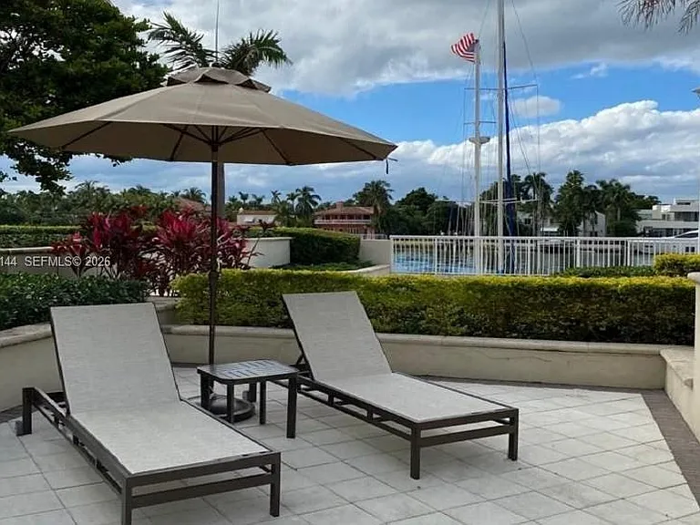 5600 Collins Ave #4U — Photo 11