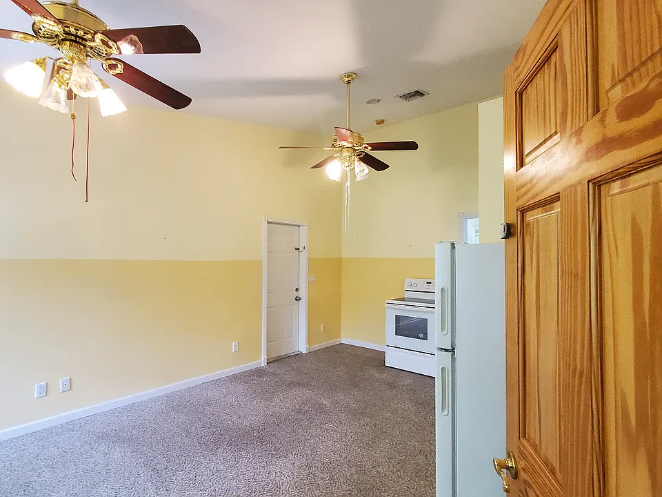 Emerson Cir
