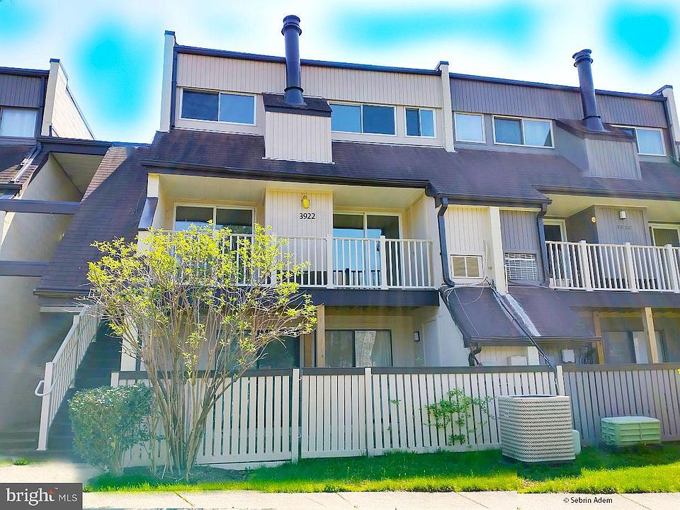 1st image of 3922 Woodhue Pl #13