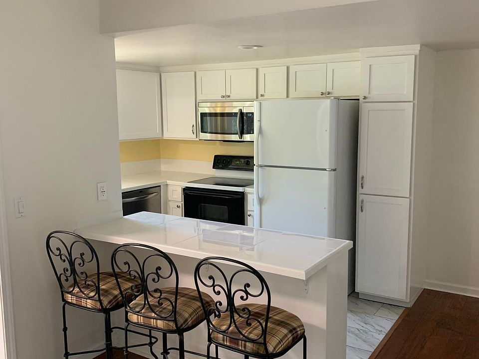 1st image of 14225 Lora Dr APT 52