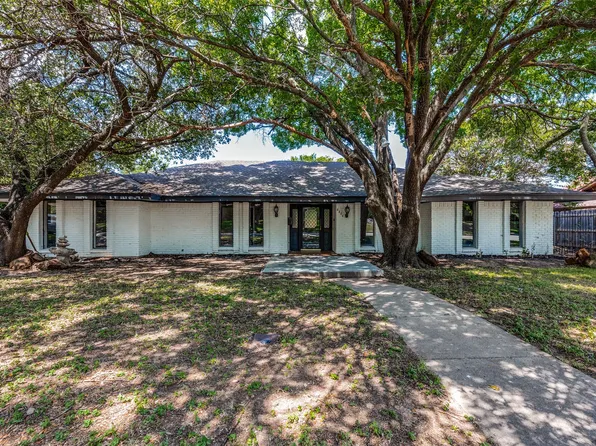 6606 Sabrosa Ct E, Fort Worth, TX 76133