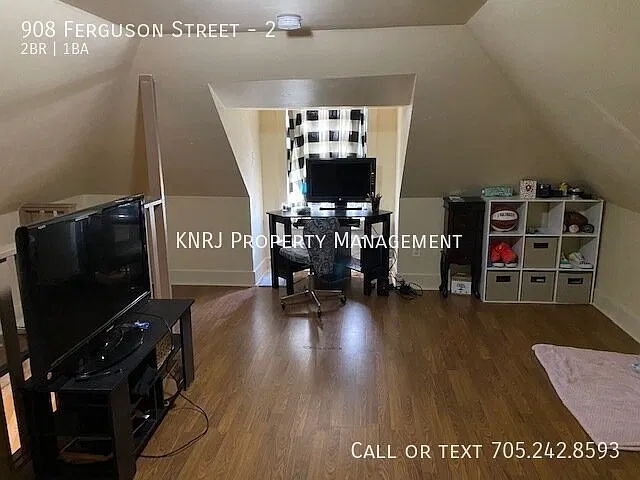 2 Bedroom Apartment Open Concept — Photo 4