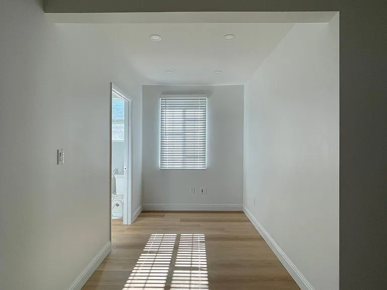 7721 Chimineas Ave — Photo 10