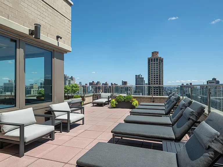 401 E 80th St #30H — Photo 11