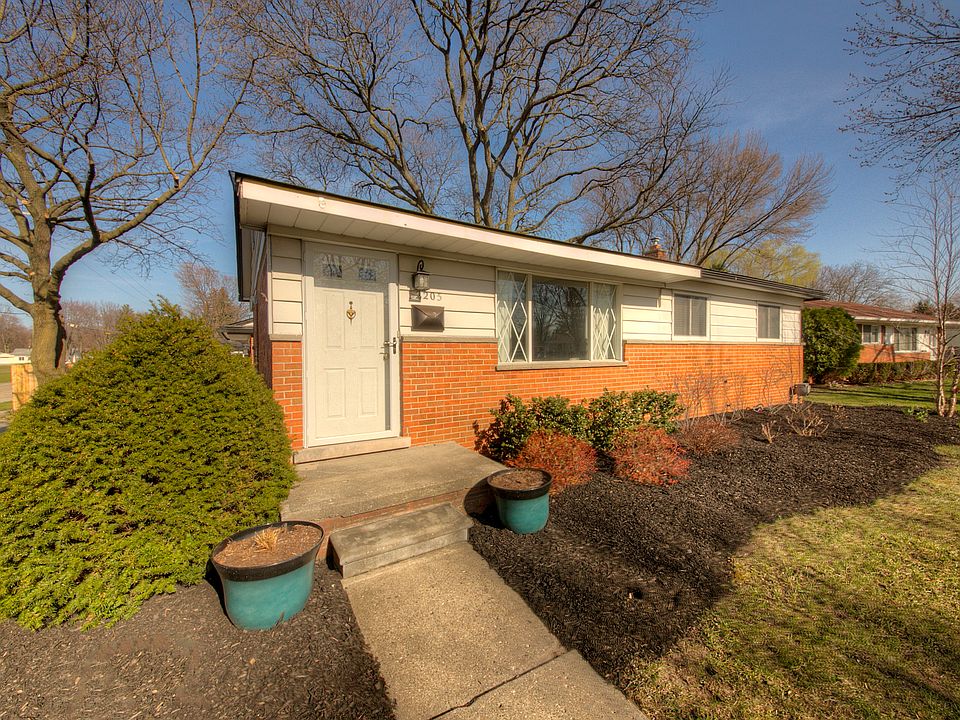 1st image of 32205 Jamison Ct