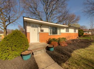 32205 Jamison Ct, Livonia, MI 48154