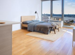 550 W 54th St APT 902, New York, NY 10019