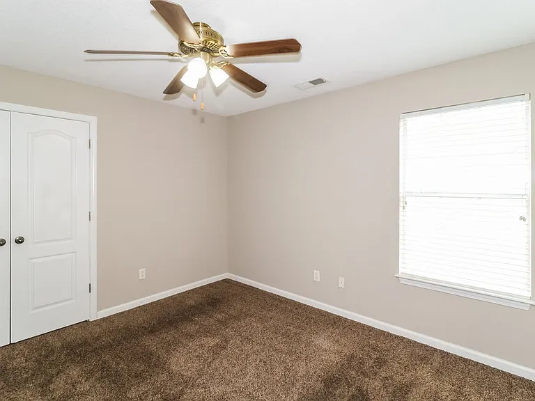 1262 Carlton Ridge Dr — Photo 12