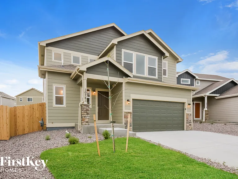10741 Luneth Dr — Photo 2