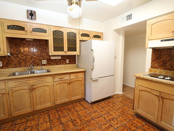 4th image of 3526 W Harmont Dr