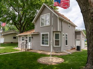 521 Armeida St, Dixon, IL 61021
