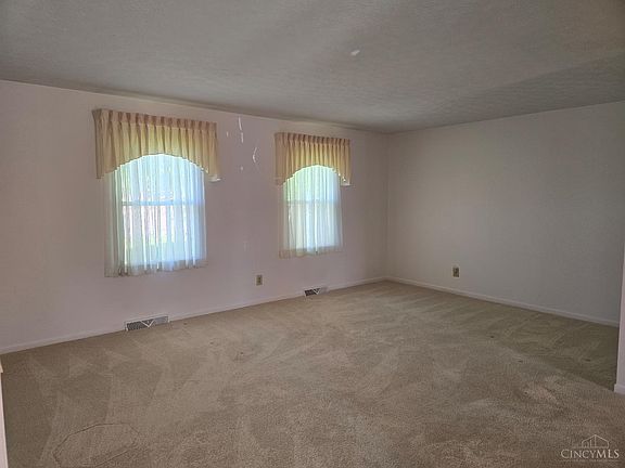 3rd image of 1128 N Frieda Dr