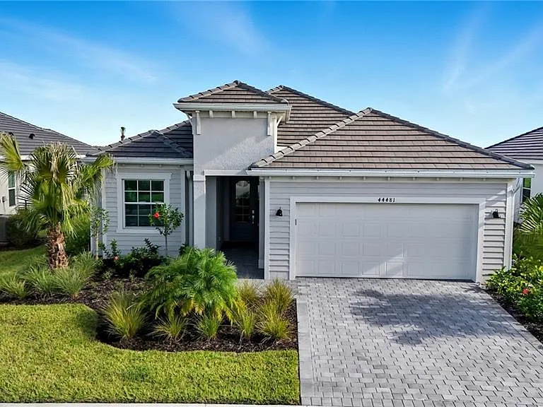 44481 Mesquite Ln — Photo 1