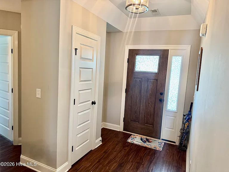 683 Brookfield Dr — Photo 9