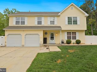 40 Country Club Rd, Pine Hill, NJ 08021