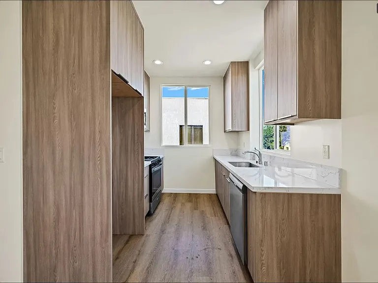 8827 Van Nuys Blvd #201 — Photo 5